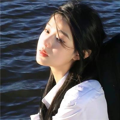 蒙梭罗夫人海报